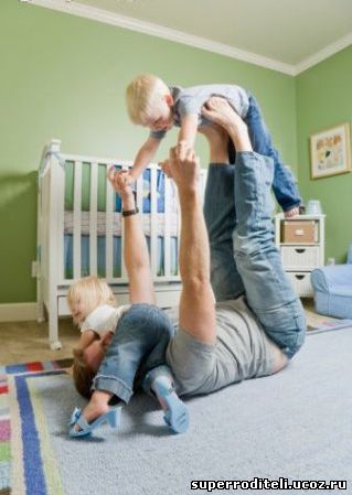 Современные отцы меньше времени проводят с детьми